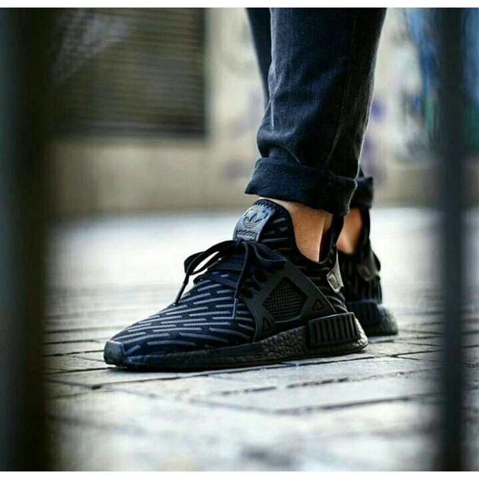 adidas nmd rx1 triple black