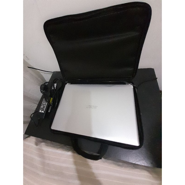 Laptop acer v5-471G core i5-3317u quad-core