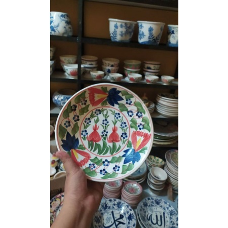 piring keramik hias motif kangkung
