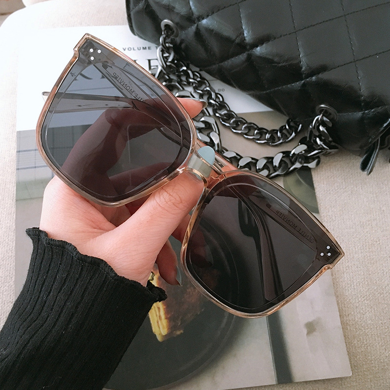 (YUZHU) TERSEDIA &amp; COD Kacamata Hitam Korea Wanita Oversize Kacamata Hitam Fashion Murah Cewek Sunglasses