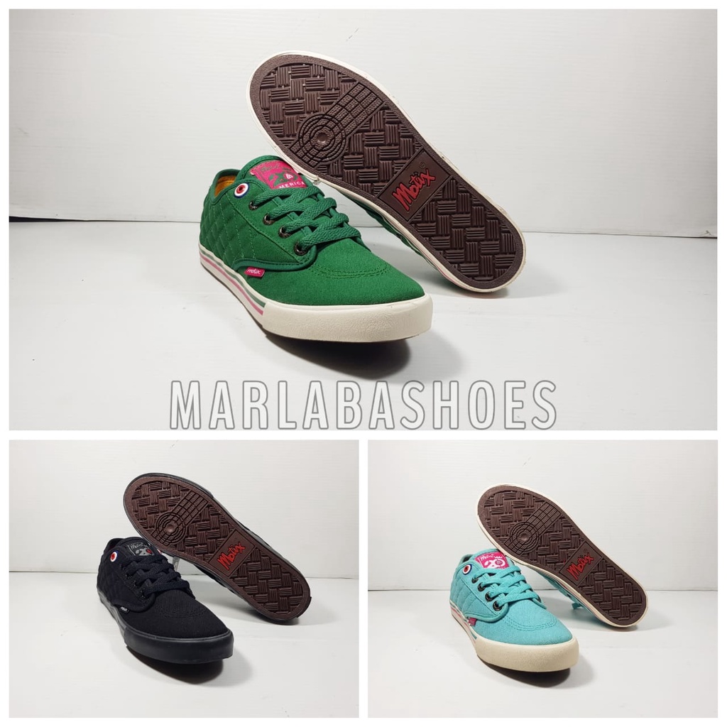 Sepatu sneakers