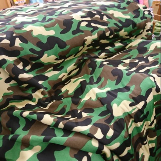 KAIN ARMANI MOTIF LORENG TENTARA