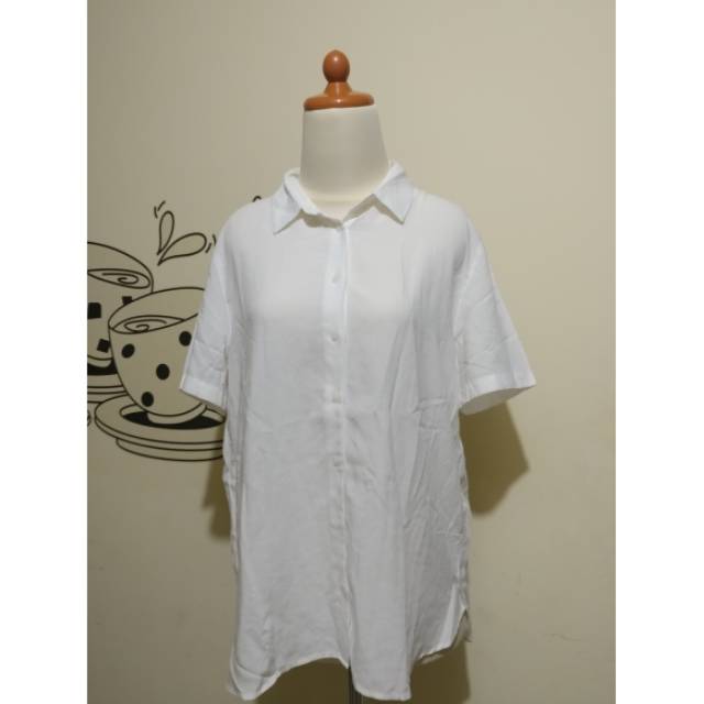  Uniqlo  Kemeja  Putih  Preloved Branded Uniqlo  White Shirt 