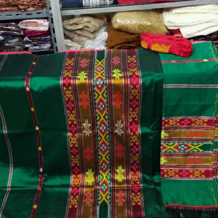 Songket Sadum semi sutra bahan Kilat tarutung tenun tangan