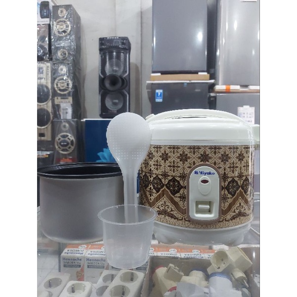 new magic com miyako mini psg 607 / penanak nasi kecil