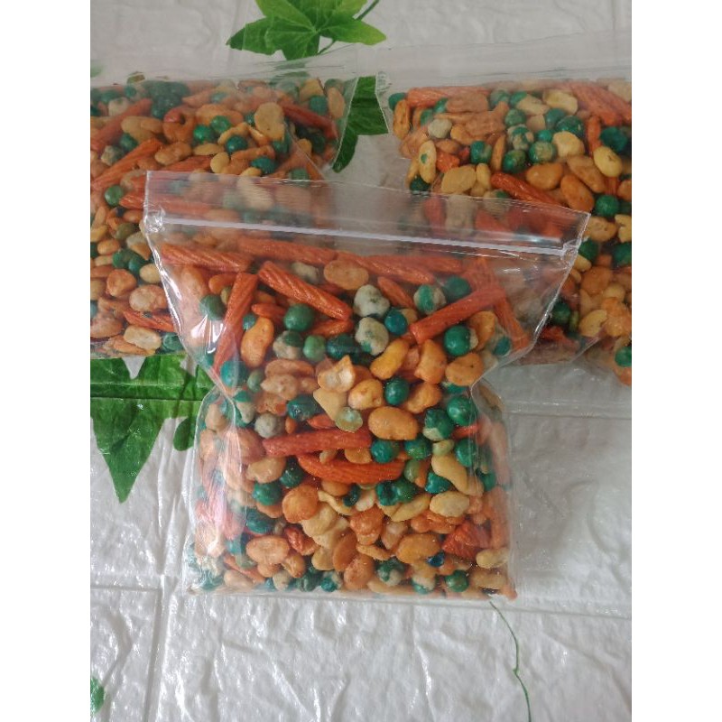 

kacang campur