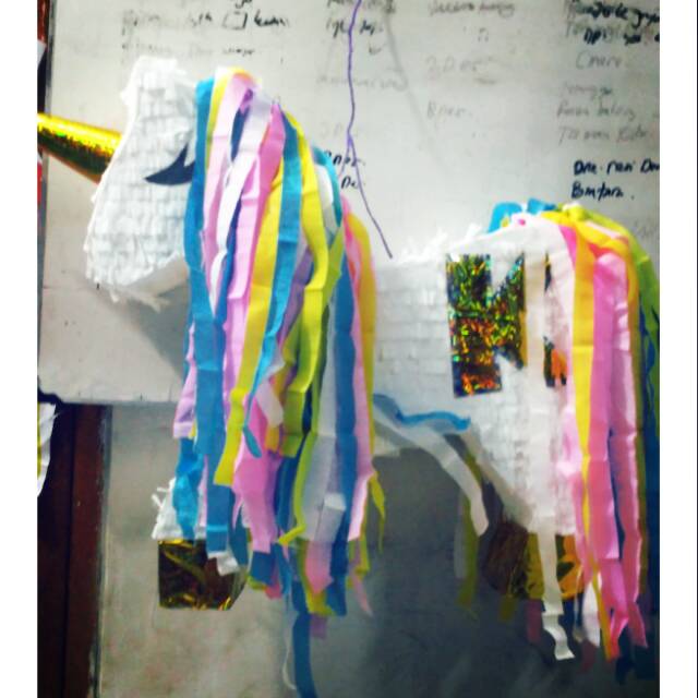 

Unicorn pinata