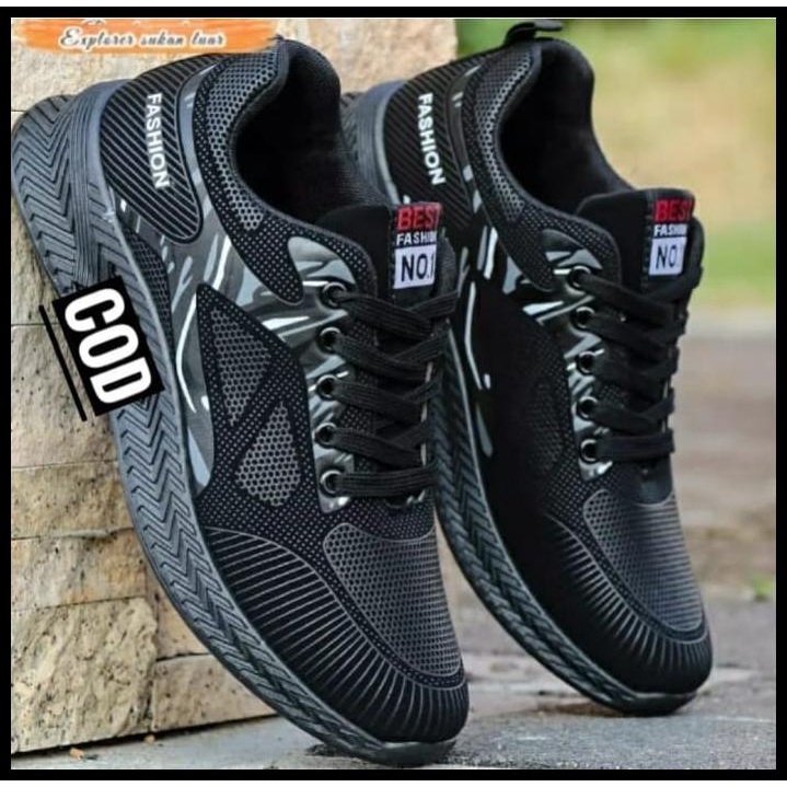Sepatu Sneakers Hitam Polos Olahraga Joging Lari Pria Cowok Asli