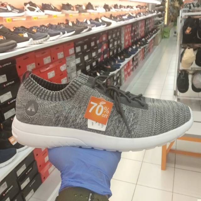 AIRWALK SALE 70% BY SPORTS STATION