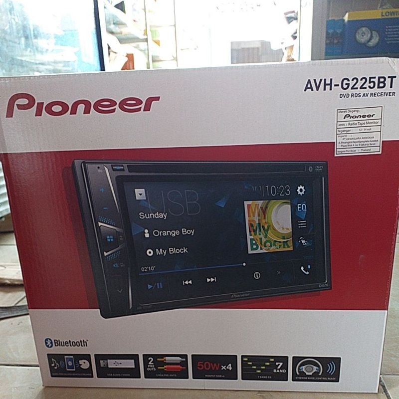 double din pioneer AVH-G225BT