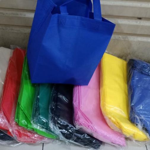 

tas spunbond buat nasi box 20&18 isi 12 pcs