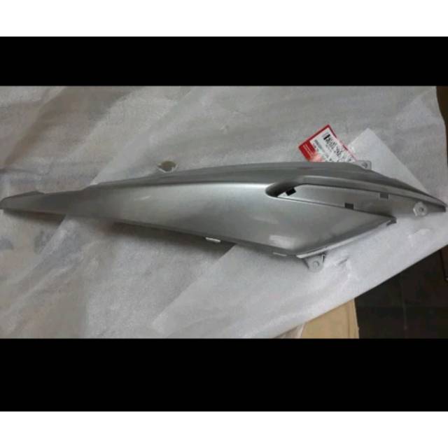 Cover Body R CS1 Kanan Silver DSM Ori AHM HGP 64430KWC900DSM