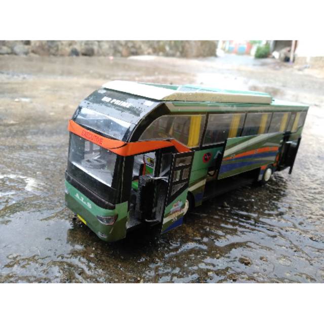 Miniatur bus als hd prime