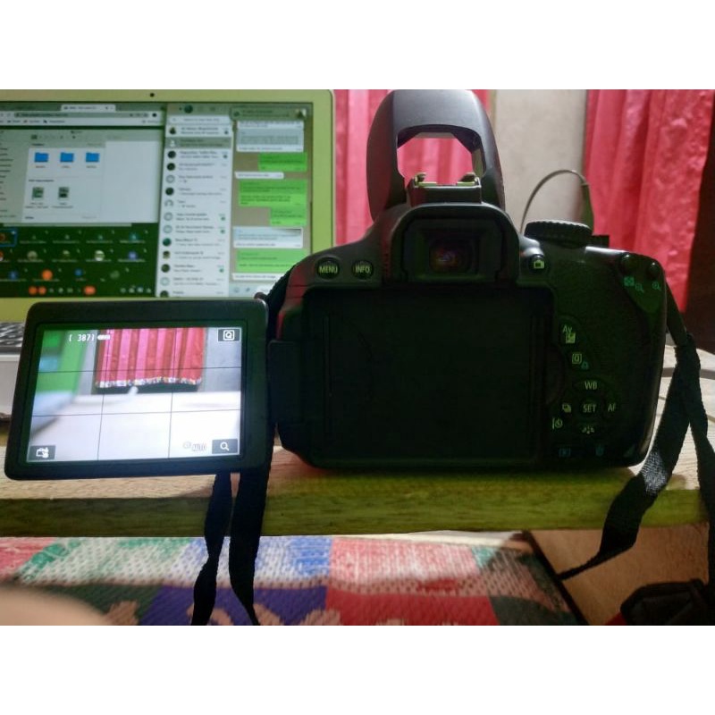 CANON EOS 650 D