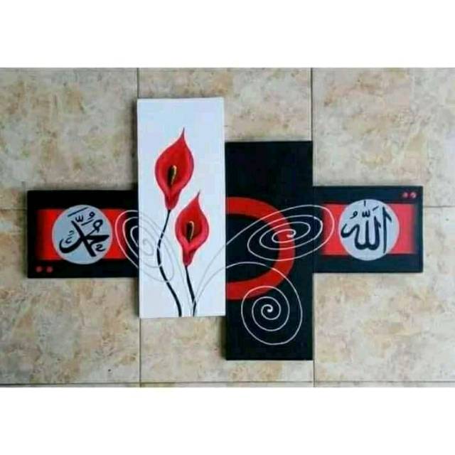 Lukisan panel kaligrafi motif bunga terompet merah