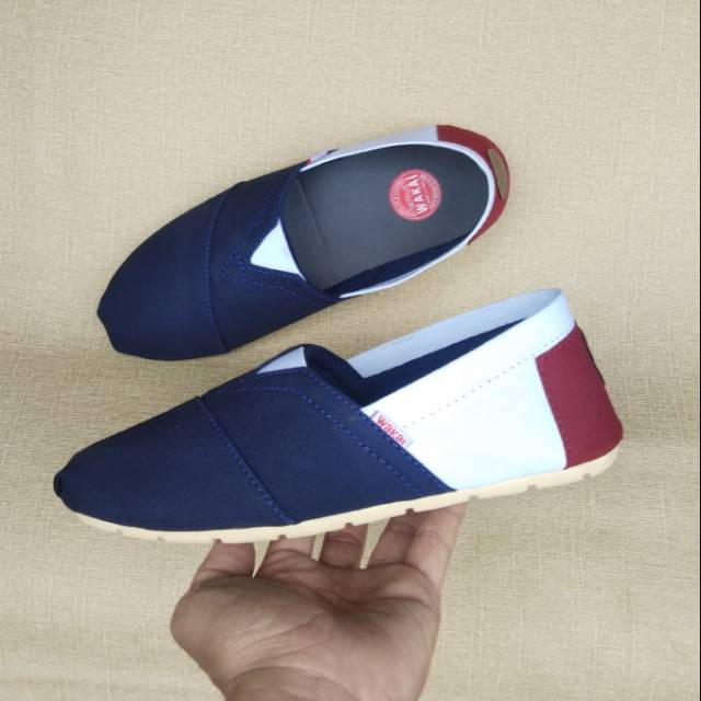 Sepatu wakei slip on murah. Sepatu santai. Sepatu pria. Sepatu wanita