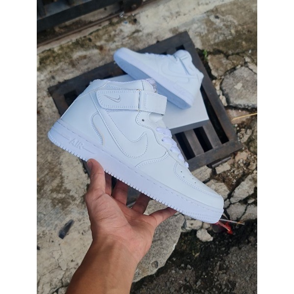 Sepatu • A!r F0rc£ 1 Fullwhite High Import