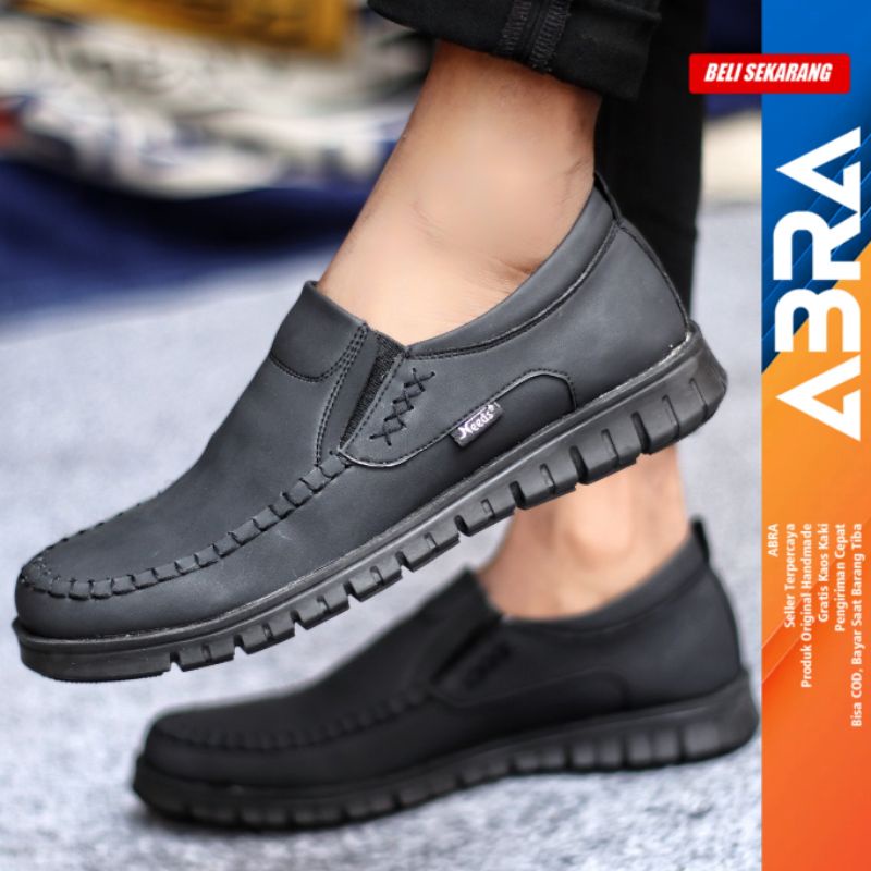 Sepatu Casual Pria Kasual Formal Slip On Kulit  Kerja Hitam Coklat