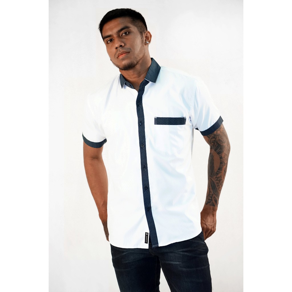 U8 – Kemeja Pria Lengan Pendek Slim Fit Bahan Katun