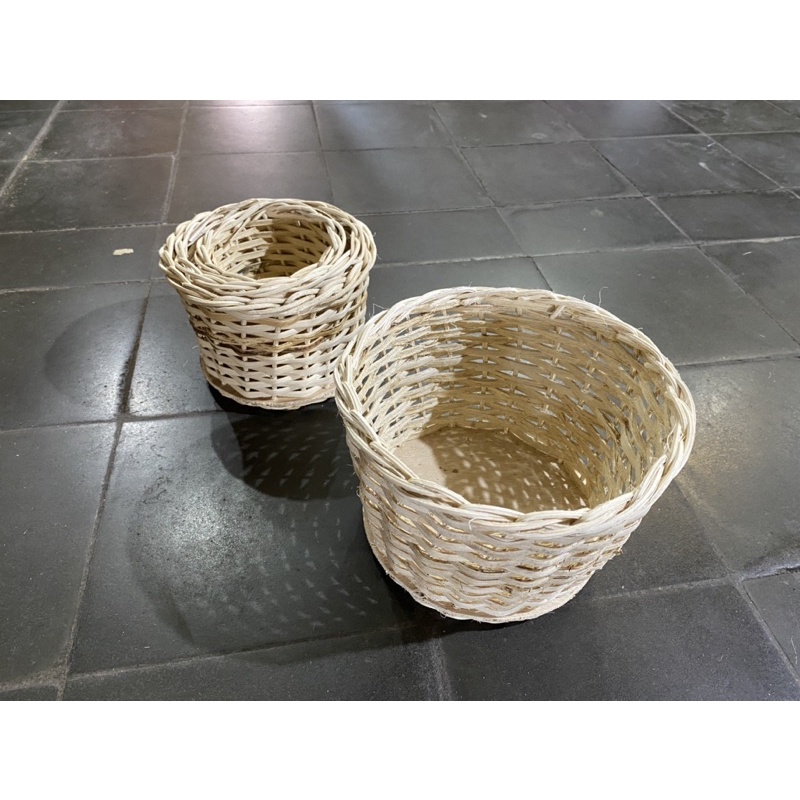 

Keranjang Pot Rotan Kecil | Vas Rotan Kecil | Hampers Rotan | Diameter (bawah) 16cm