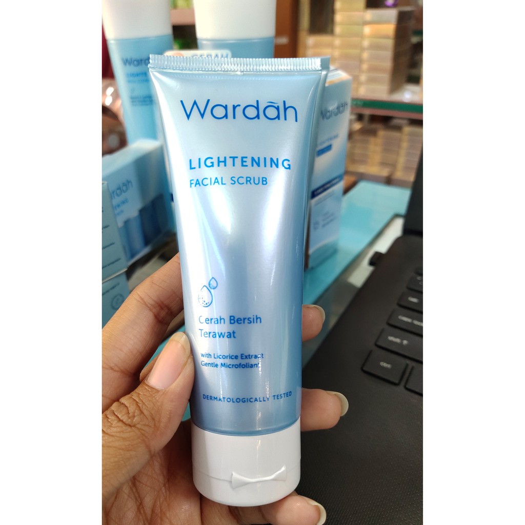 WARDAH LIGHTENING GENTLE EXFOLIATOR 50ml (New Package)