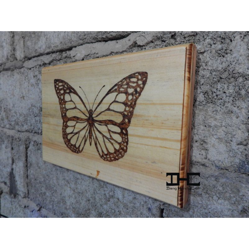

Lukis Pyrography Kupu-kupu