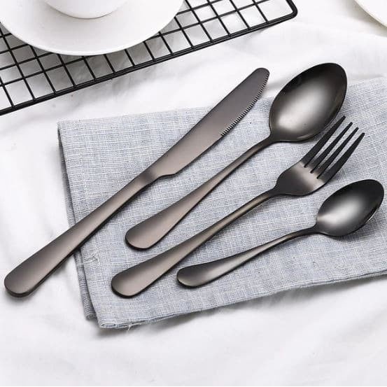 ROXY Cutlery Set Perlengkapan Makan Sendok Garpu Pisau Western - C24