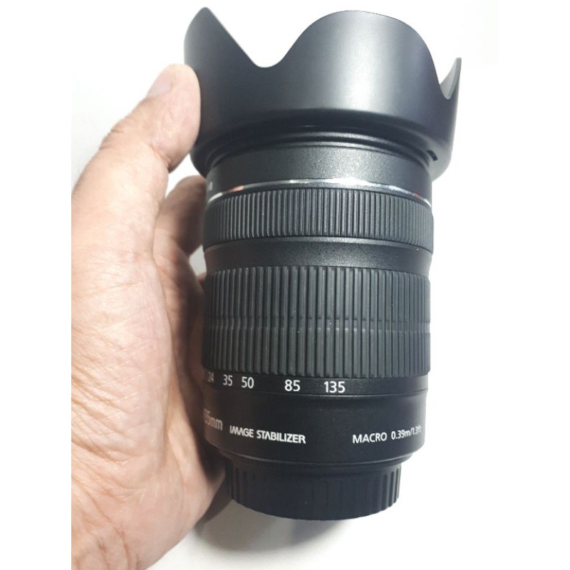 CANON EFS 18-135mm STM....Canon EFS 18-135mm Stm