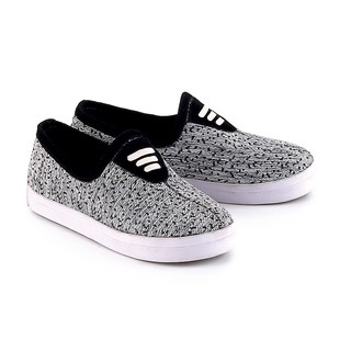 Sepatu Sneakers Anak Laki-Laki Slip On Boy Canvas Yeezy