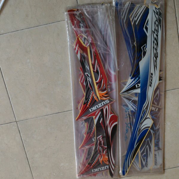 Stiker Striping Suzuki Hayate Putih Biru N Merah