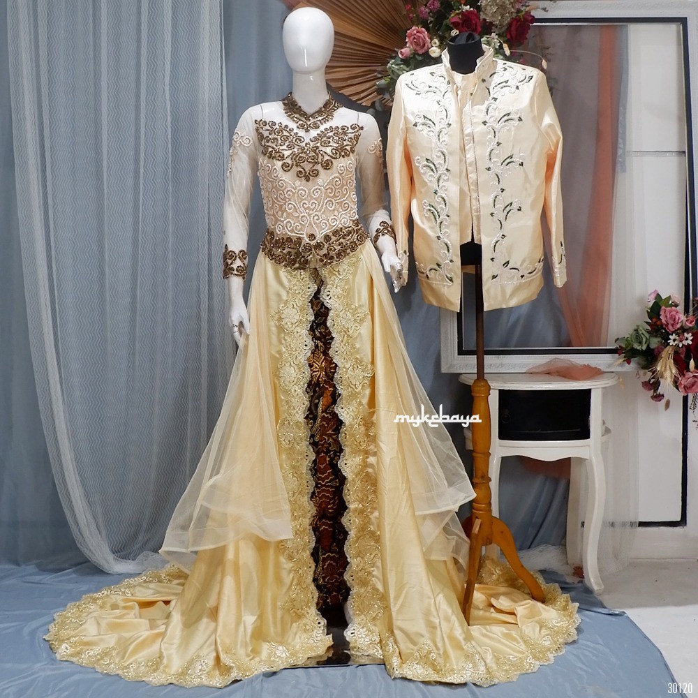 PROMO KEBAYA PENGANTIN EKOR MURAH MEWAH KEBAYA RESEPSI MURAH KEBAYA MANTEN KEBAYA EKOR SATIN BATIK