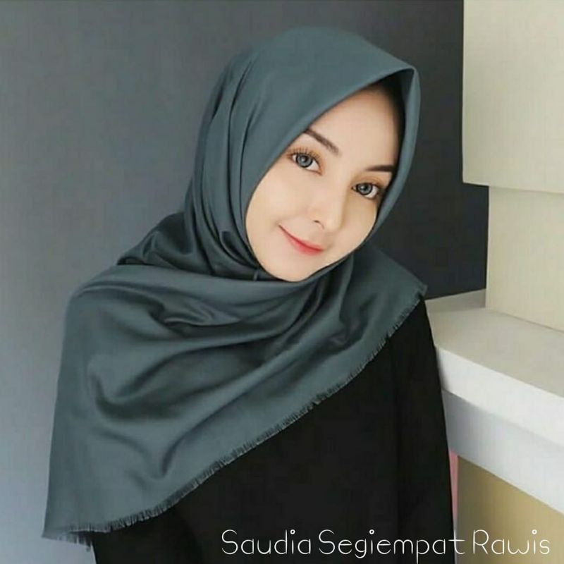 Hijab Saudia Segiempat Rawis