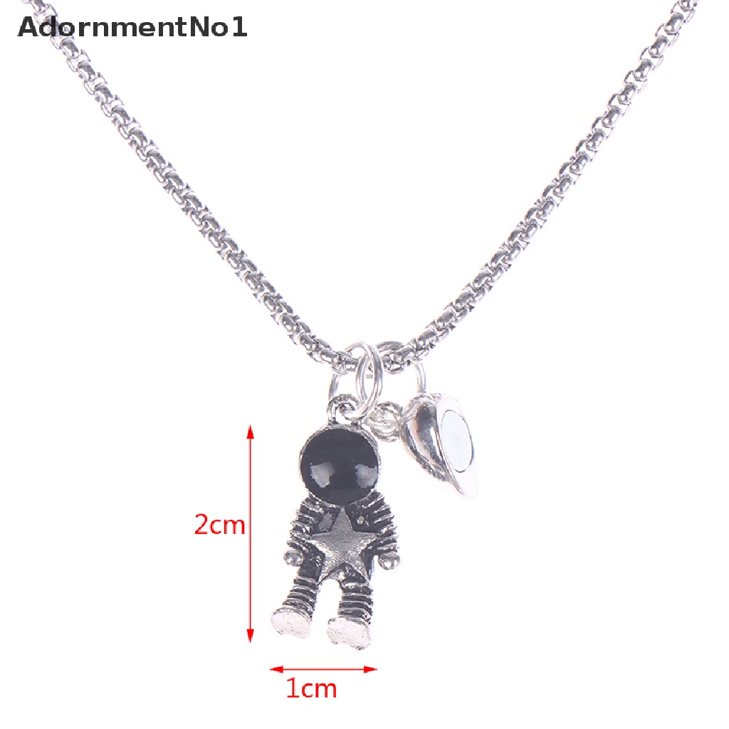 (AdornmentNo1) Kalung Rantai Dengan Liontin Astronot + Hati Magnetik Untuk Pasangan / Pria / Wanita