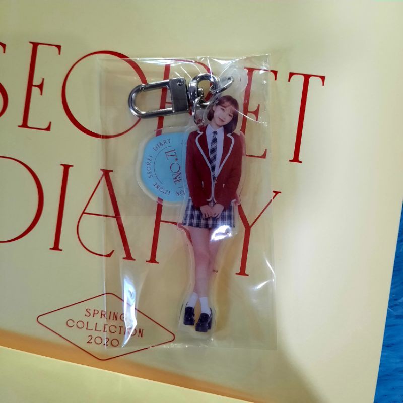 OFFICIAL KEYRING CHAEWON SECRET DIARY IZONE