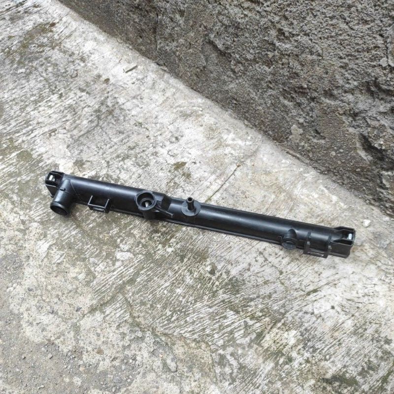 upper tank radiator isuzu dmax/cover radiator dmax