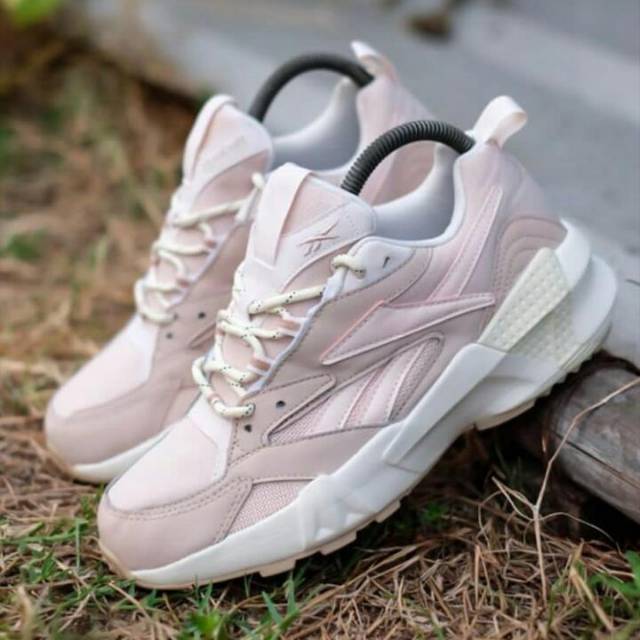 SALE Original BNWB Reebok Aztrek Double Mix