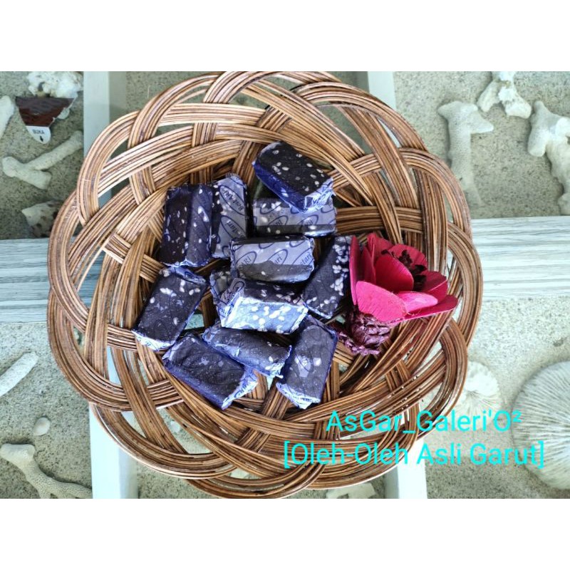 

REAL PIC! Bestory 500gr Dodol ketan hitam wijen / Dodol garut asli