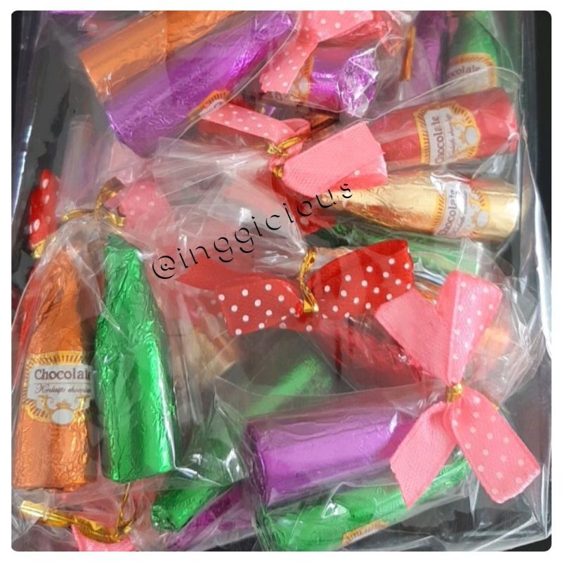 

Cokelat HALAL coklat HALAL impor Cokelat bola coklat soccerball chocolate impor bentuk botol