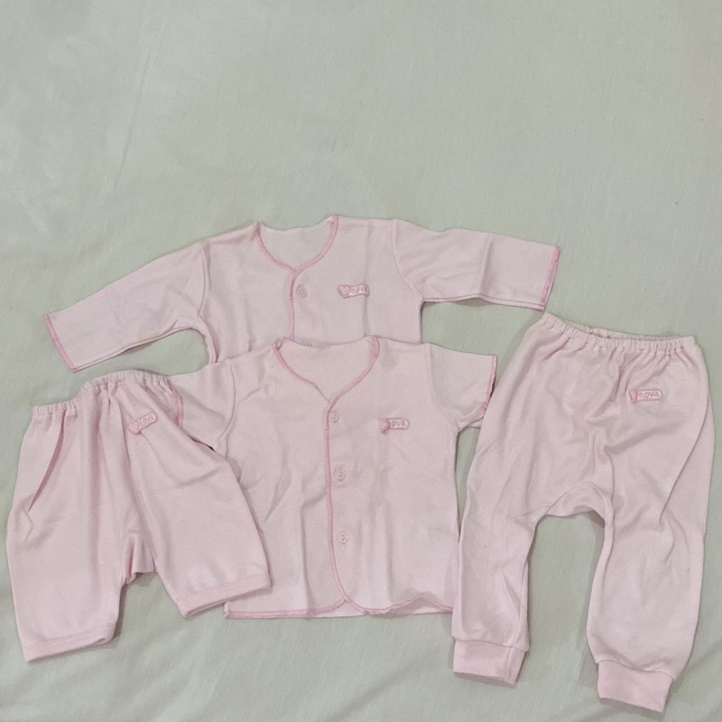Nova baju bayi / celana bayi / atasan bayi / bawahan