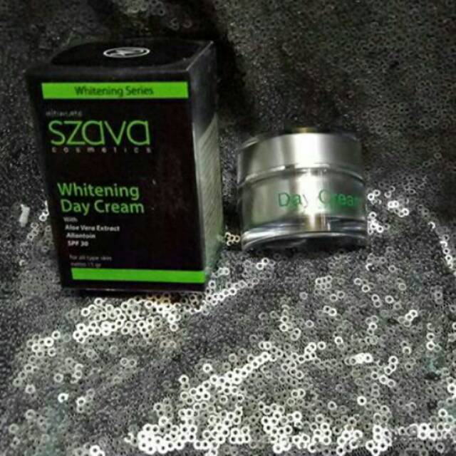 szava whitening day cream