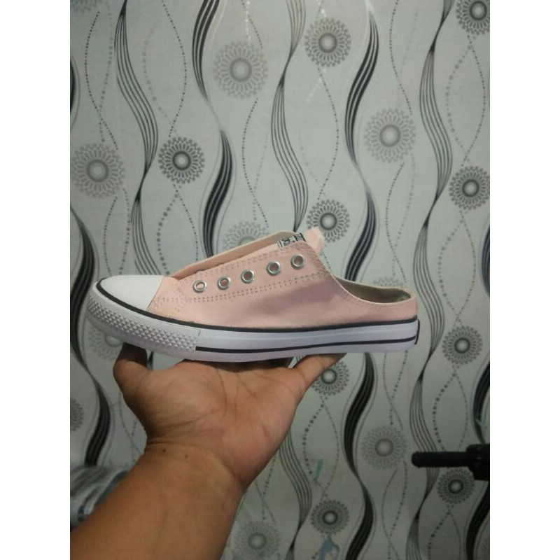 PROMO SEPATU CONVERSE BUSTONG LEDIS