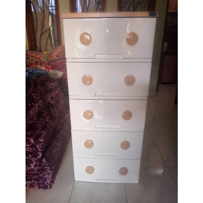 lemari magnum rovega