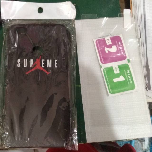 Silicone Case + Templer Glass (Kaca)