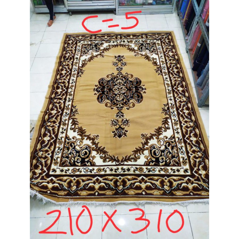 Karpet permadani motif abstrak warna coklat