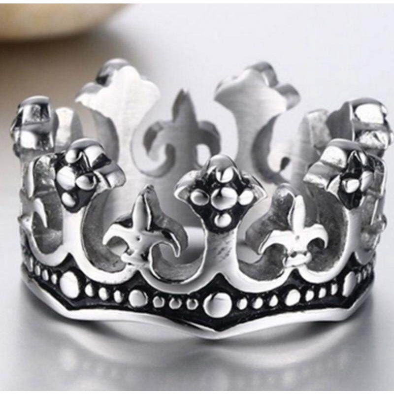 Cincin Desain Mahkota Silang Bahan Stainless Steel Gaya Retro Gothic Kasual Serbaguna Untuk Pria