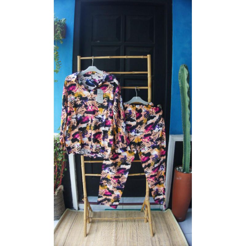 Setelan TieDye lengan panjang