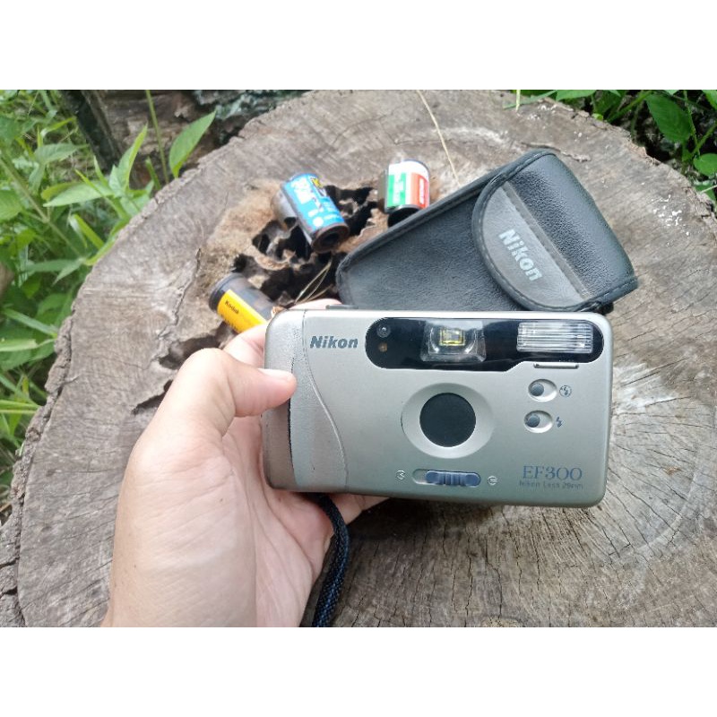 Kamera analog NIKON ef300