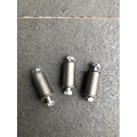 BUSHING IDLE ARM MERCY W 202