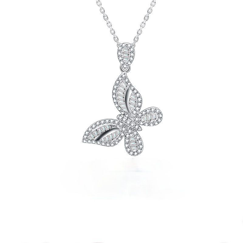 [Ready Stock]Fashion Diamond Butterfly Pendant Luxury Necklace