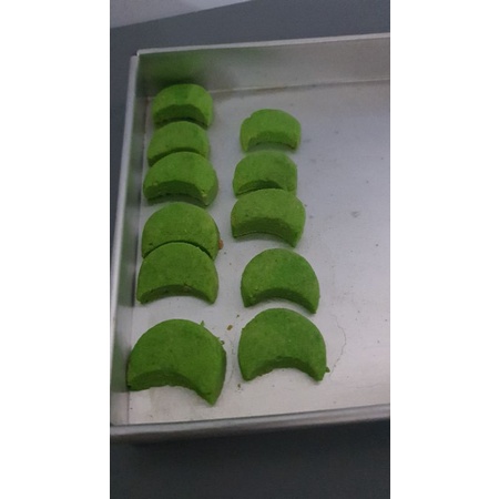 

KUE PANDAN